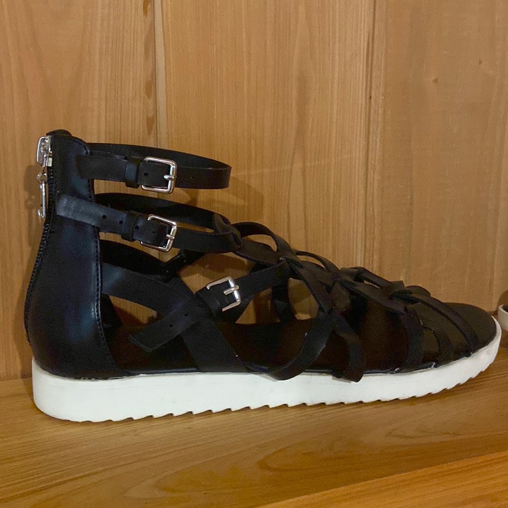 GBG Guess Sandals